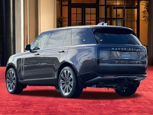 New 2026 Land Rover Range Rover Long Wheelbase SE image 4