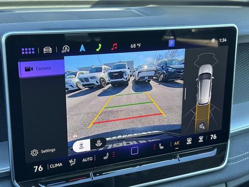 New 2025 Volkswagen Tiguan SE image 19