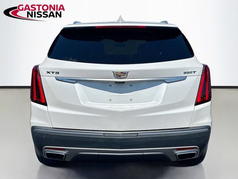 Used 2023 Cadillac XT5 Premium Luxury w/ Technology Package FWD image 7