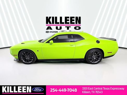 Used 2023 Dodge Challenger R/T Scat Pack w/ Plus Package RWD image 4