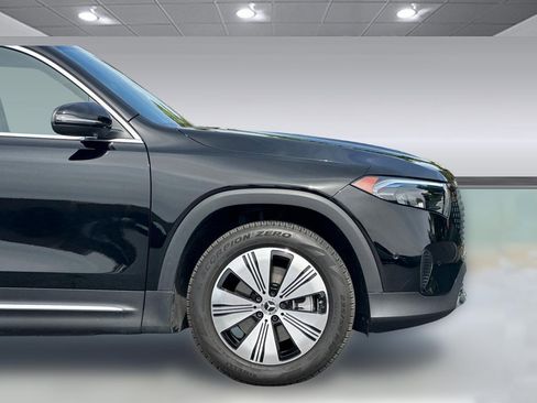 Used 2024 Mercedes-Benz EQB 300 4MATIC image 36