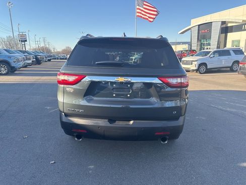 Used 2020 Chevrolet Traverse LT image 4