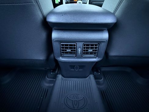 Used 2023 Toyota RAV4 LE image 20