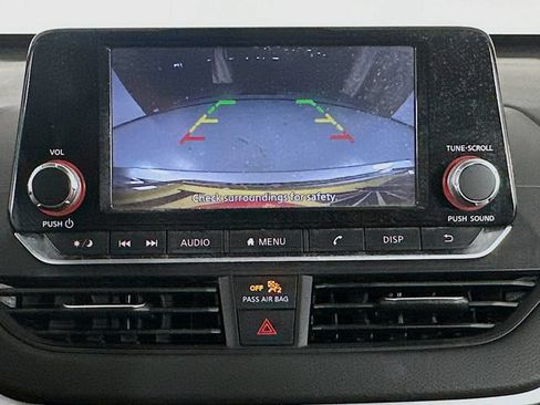 Used 2024 Nissan Altima 2.5 S FWD image 14