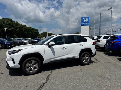 Used 2025 Toyota RAV4 XLE AWD/4WD image 1
