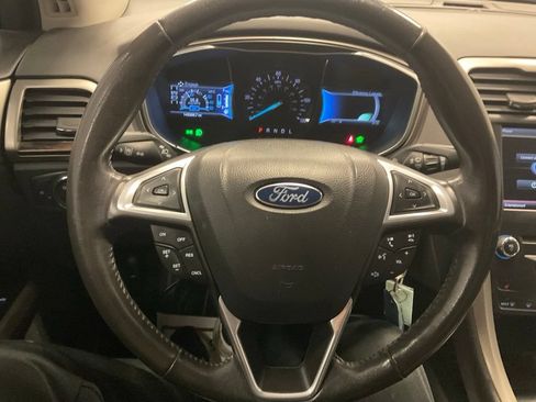 Used 2014 Ford Fusion SE w/ Equipment Group 502A FWD image 12