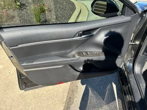 Used 2021 Toyota Camry SE AWD/4WD image 12