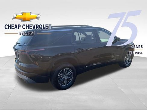 Used 2026 Chevrolet Traverse LT FWD image 5