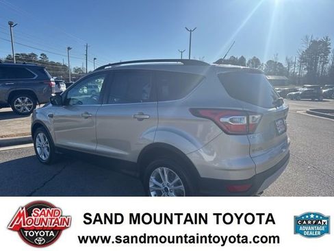 Used 2018 Ford Escape SE w/ SE Sync 3 Package image 6