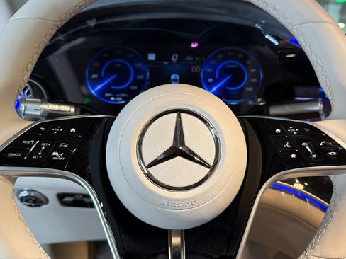 New 2026 Mercedes-Benz EQS 400 4MATIC SUV image 24