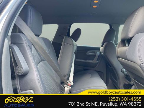 Used 2012 Chevrolet Traverse LS image 23
