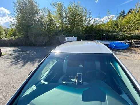 Used 2021 Chevrolet Bolt LT FWD image 19