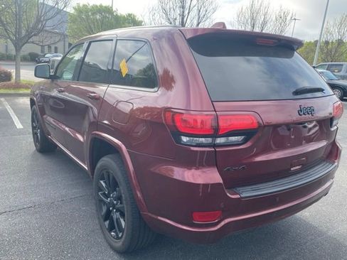 Used 2021 Jeep Grand Cherokee Laredo X image 10