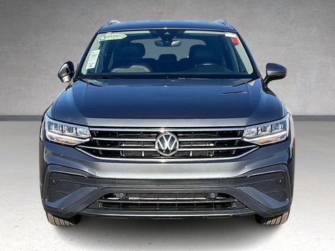 Used 2024 Volkswagen Tiguan SE image 3