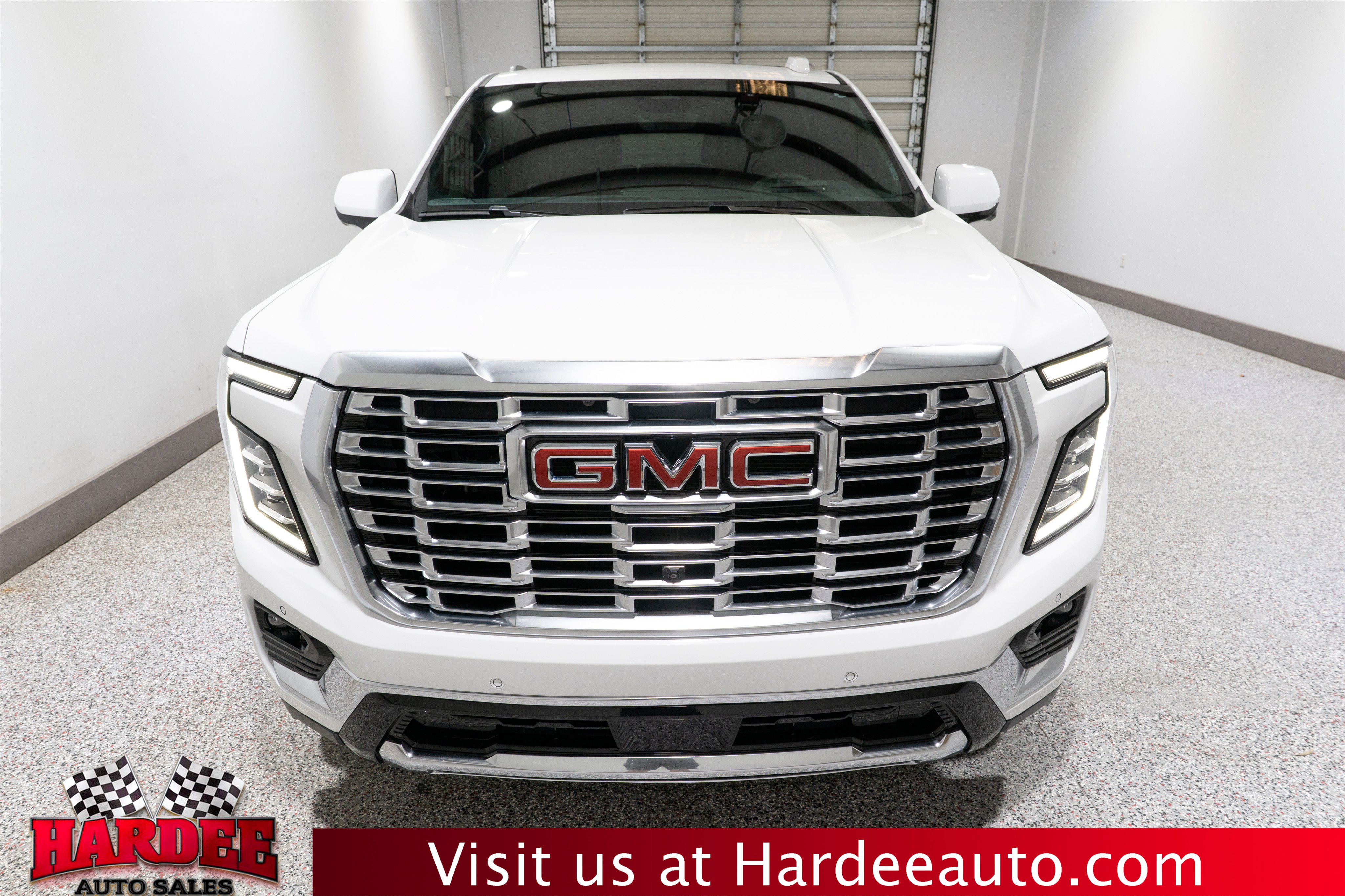 Used 2025 GMC Yukon XL Denali w/ Advanced Technology Package AWD/4WD image 7