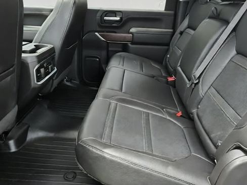 Used 2022 GMC Sierra 2500 Denali w/ Denali Ultimate Package AWD/4WD image 22