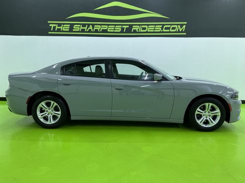 Used 2021 Dodge Charger SXT w/ Leather Interior Group RWD image 11