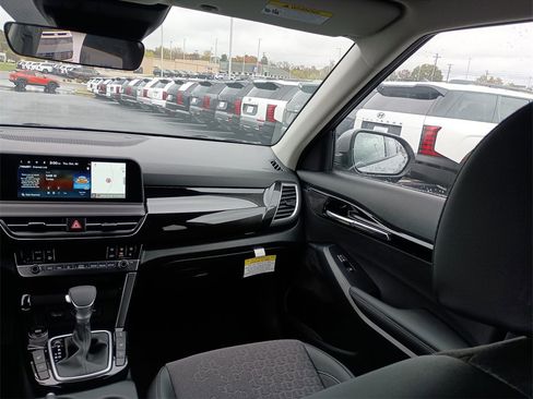 New 2026 Kia Seltos S image 11