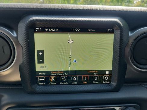 Used 2023 Jeep Gladiator Sport AWD/4WD image 15