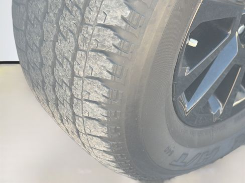 Used 2023 Lexus GX 460 w/ Black Line Special Edition image 43