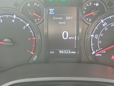 Used 2021 Toyota 4Runner SR5 Premium image 15