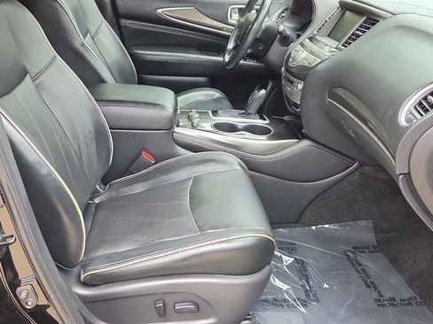 Used 2019 INFINITI QX60 Luxe w/ Essential Package FWD image 20