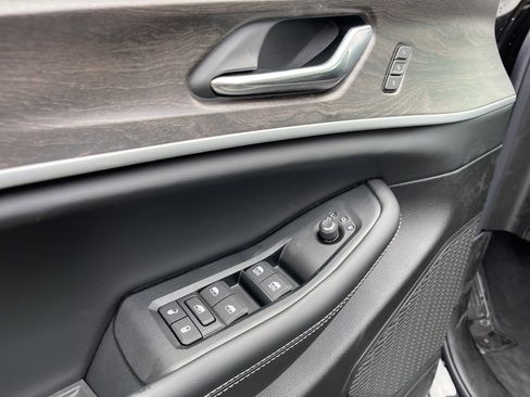 New 2025 Jeep Grand Cherokee L Limited image 26