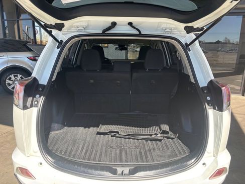 Used 2017 Toyota RAV4 LE w/ Carpet Mat Package image 14