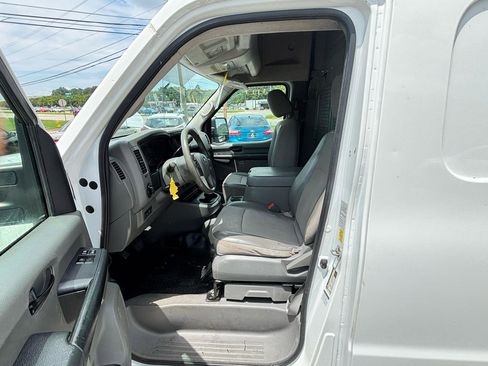 Used 2019 Nissan NV 2500 SV RWD image 24