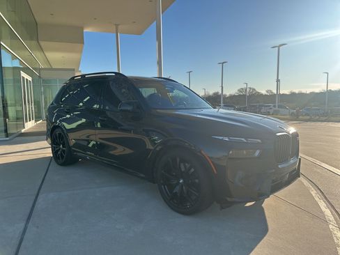 Certified 2023 BMW X7 M60i w/ Executive Package image 11