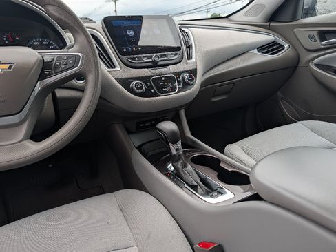 Used 2023 Chevrolet Malibu LS FWD image 21