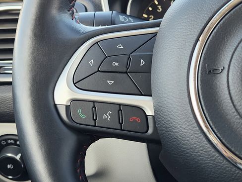 Used 2018 Jeep Compass Limited w/ Navigation Group image 27