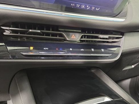Used 2024 Buick Envision Preferred AWD/4WD image 20