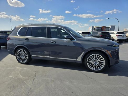 New 2026 BMW X7 xDrive40i w/ Premium Package image 30
