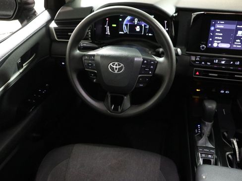 Used 2025 Toyota Camry LE FWD image 16
