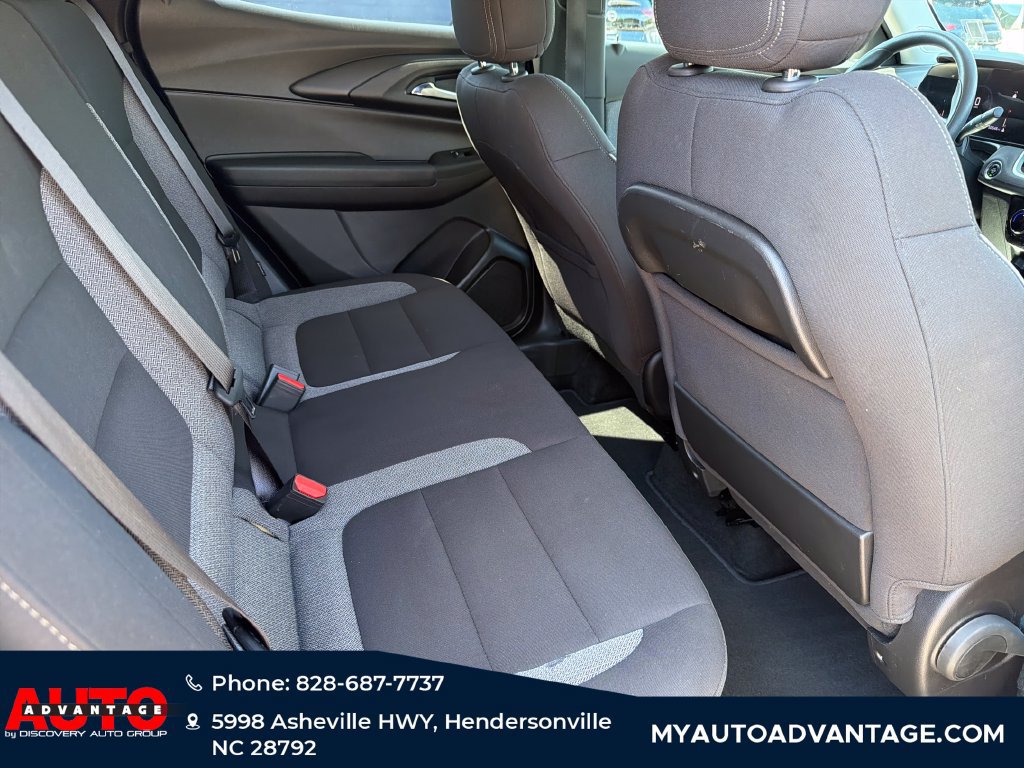 Used 2025 Chevrolet TrailBlazer LT FWD image 36