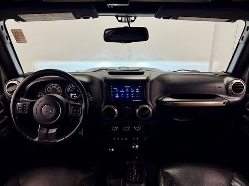 Used 2017 Jeep Wrangler Unlimited Sahara image 20