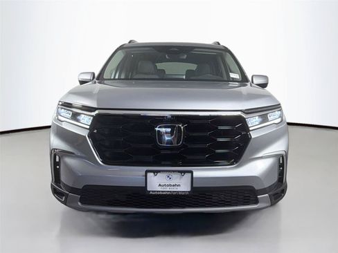 Used 2024 Honda Pilot Elite image 2