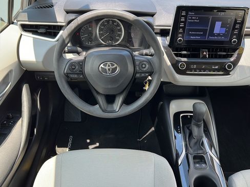 Used 2020 Toyota Corolla LE FWD image 11
