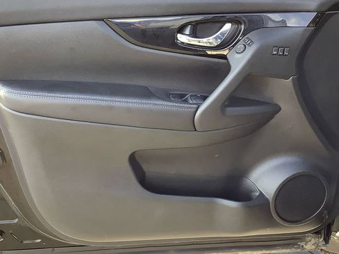 Used 2022 Nissan Rogue Sport SL w/ Premium Package image 12