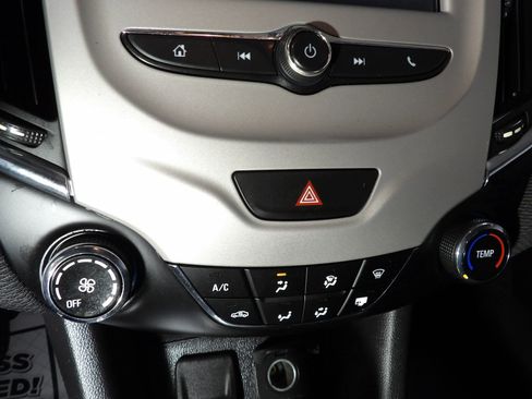 Used 2017 Chevrolet Cruze LS image 12