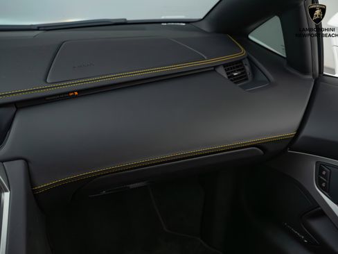 Used 2014 Lamborghini Aventador LP 700-4 image 37