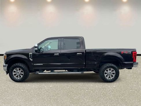 Used 2018 Ford F250 XLT w/ XLT Premium Package AWD/4WD image 8