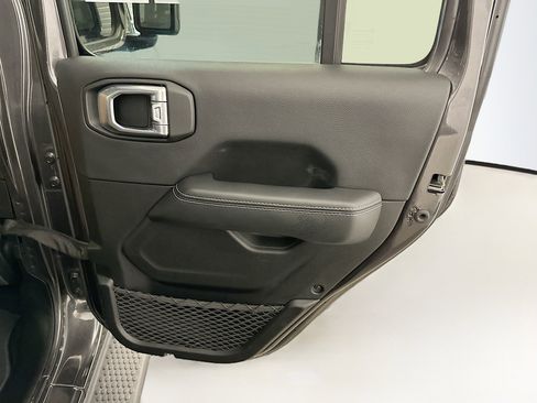 Used 2021 Jeep Wrangler Sahara w/ Cold Weather Group image 31