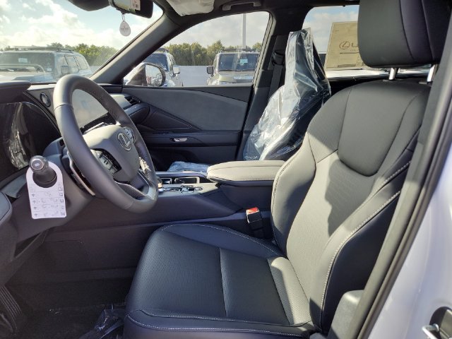 Used 2025 Lexus TX 350 AWD w/ Technology Package image 11