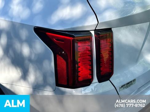 Used 2022 Kia Sorento EX w/ Panoramic Sunroof Package FWD image 11