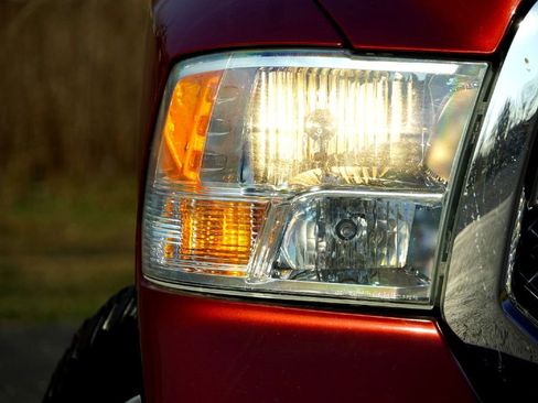 Used 2018 RAM 1500 Lone Star image 3