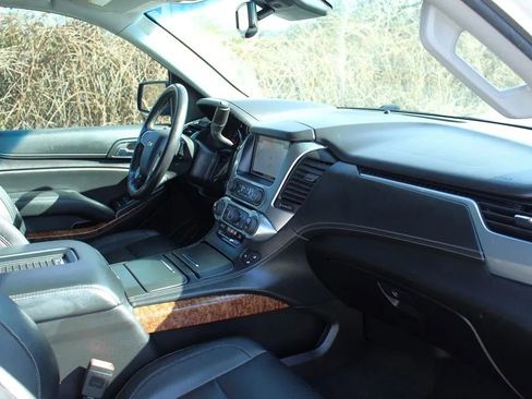 Used 2017 Chevrolet Tahoe Premier AWD/4WD image 18