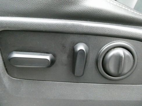 Used 2021 Chevrolet Silverado 3500 LTZ image 22