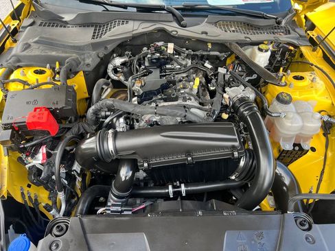 Used 2024 Ford Mustang Convertible image 21